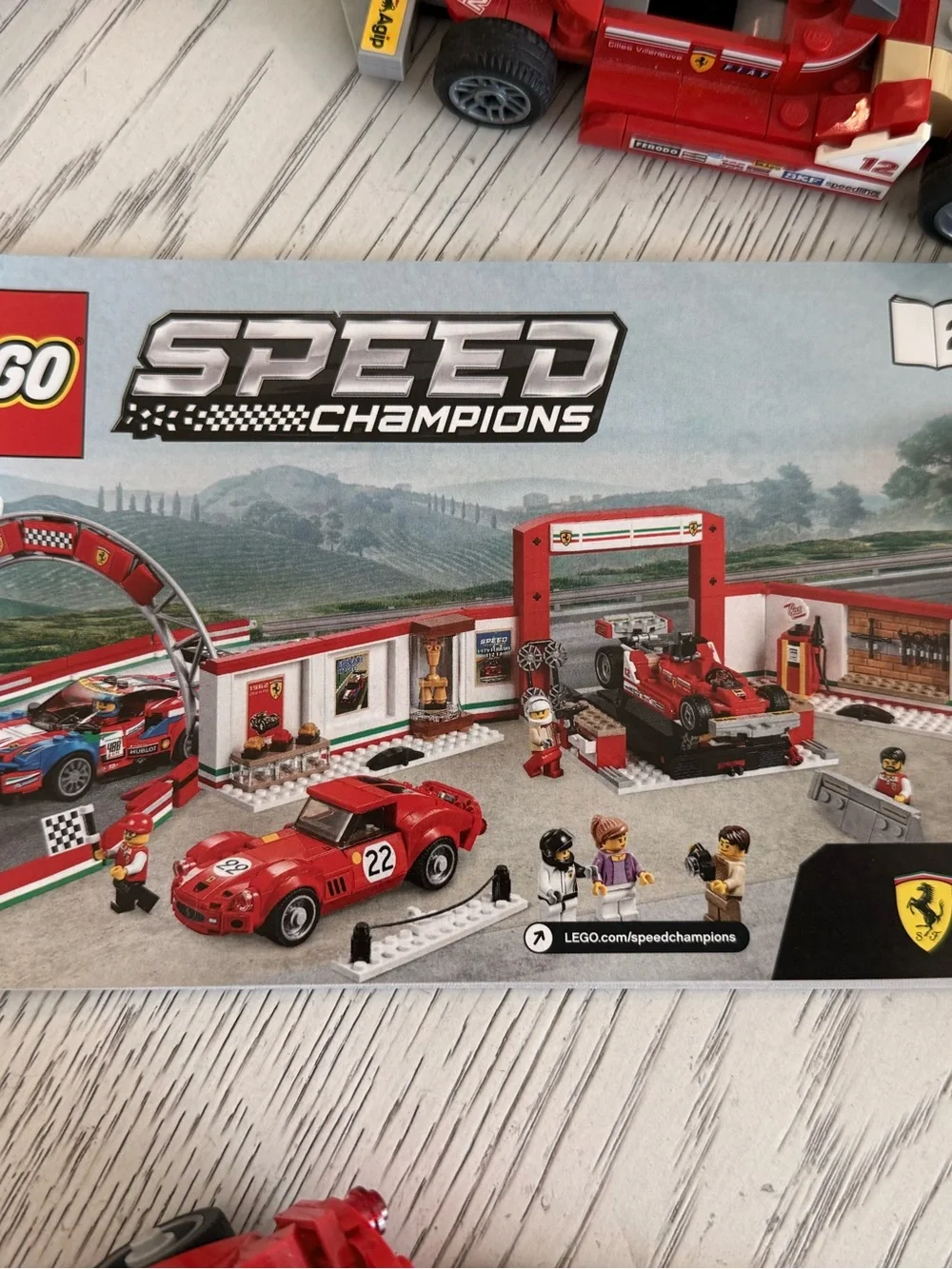 LEGO Speed Champions Ferrari Ultimate Garage 75889